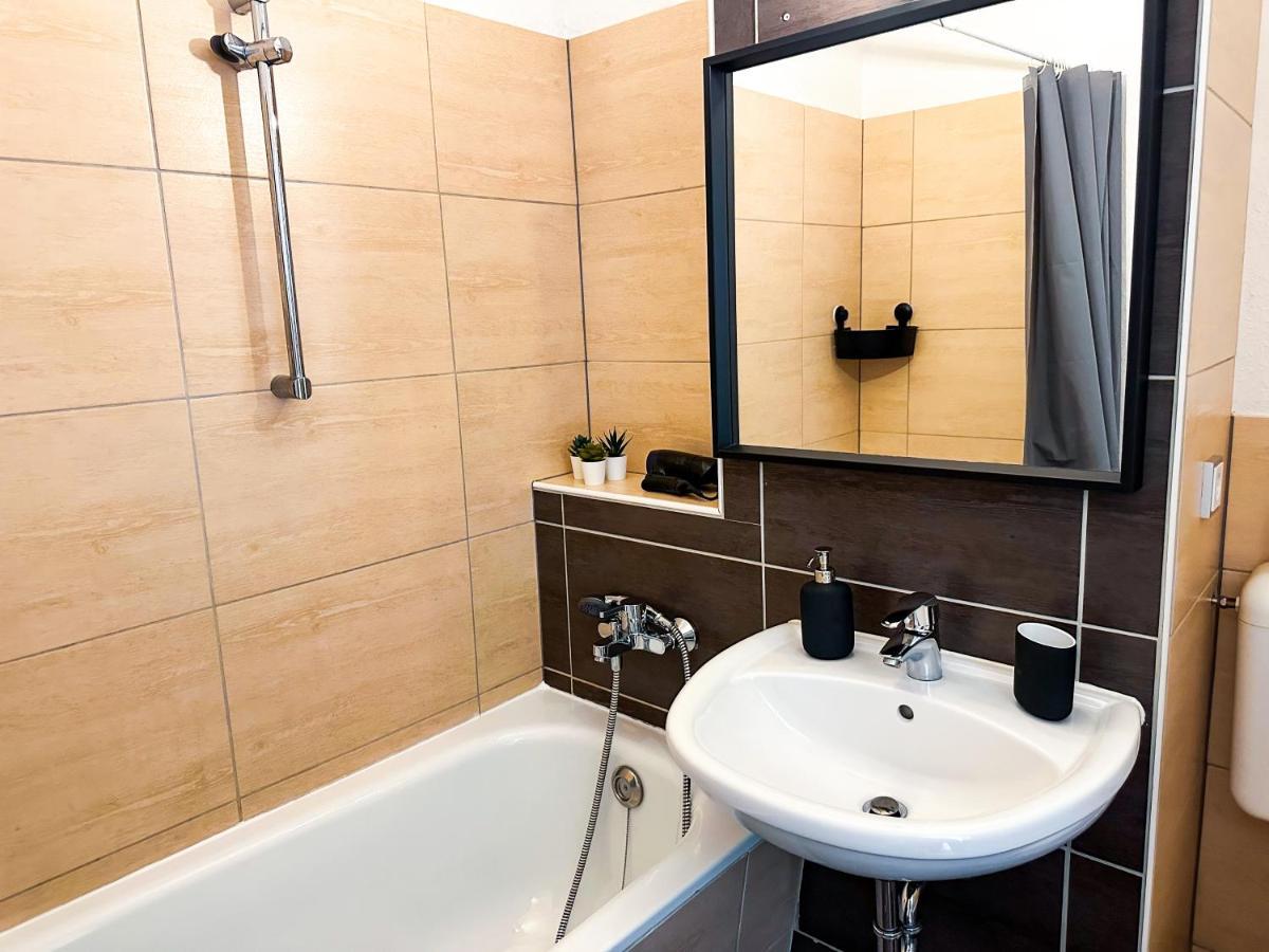 Modernes Apartment Naehe Chemnitz Wifi Netflix Neukirchen  Exteriör bild